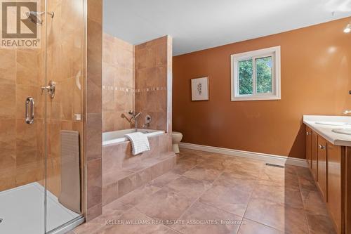 6484 Miller'S Grove, Mississauga, ON - Indoor Photo Showing Bathroom