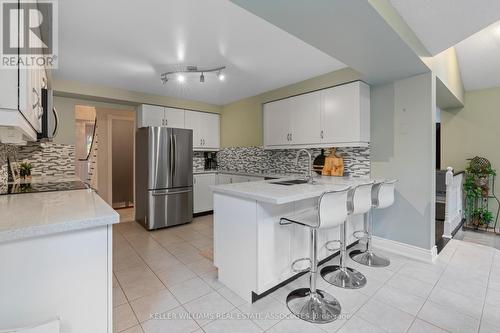 6484 Miller'S Grove, Mississauga, ON - Indoor Photo Showing Kitchen With Stainless Steel Kitchen With Upgraded Kitchen