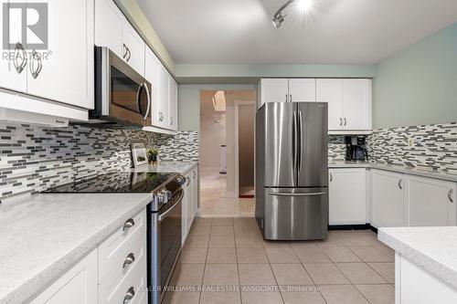 6484 Miller'S Grove, Mississauga, ON - Indoor Photo Showing Kitchen With Stainless Steel Kitchen With Upgraded Kitchen