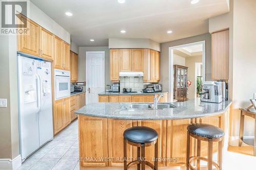 Tph6 - 25 Kingsbridge Garden Circle, Mississauga (Hurontario), ON - Indoor Photo Showing Kitchen With Double Sink