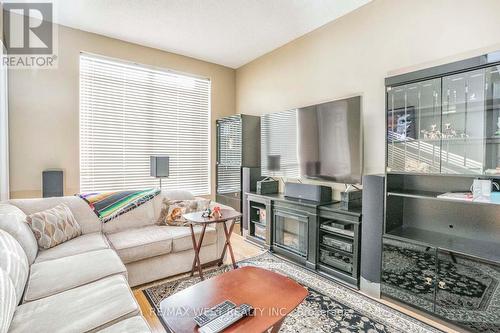 Tph6 - 25 Kingsbridge Garden Circle, Mississauga (Hurontario), ON - Indoor Photo Showing Living Room