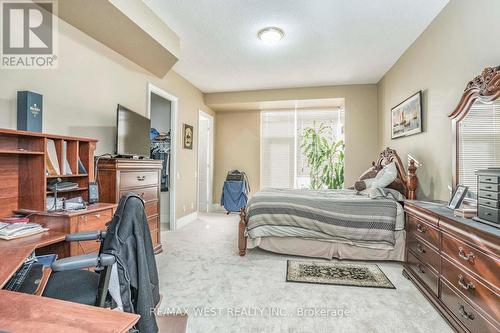 Tph6 - 25 Kingsbridge Garden Circle, Mississauga, ON - Indoor Photo Showing Bedroom