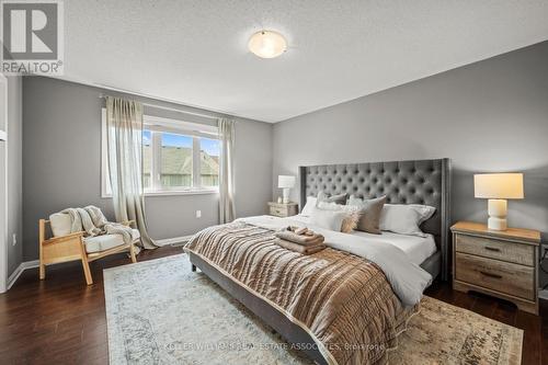 825 Maquire Terrace, Milton, ON - Indoor Photo Showing Bedroom