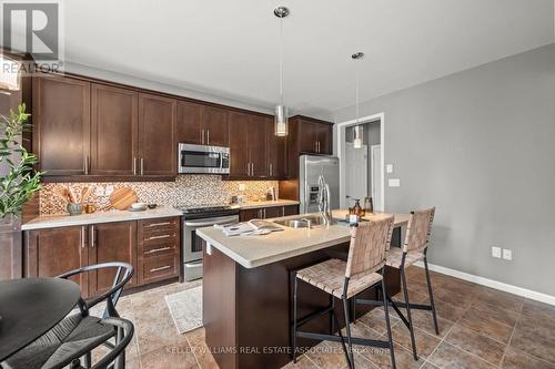 825 Maquire Terrace, Milton, ON - Indoor Photo Showing Kitchen With Double Sink With Upgraded Kitchen