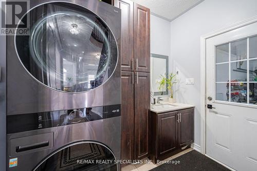 70 Abitibi Lake Drive, Brampton, ON - Indoor Photo Showing Laundry Room