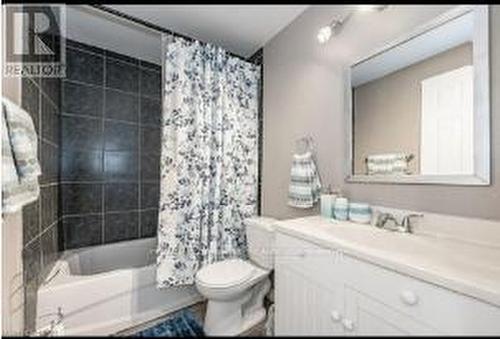 588 Strasburg Road, Kitchener, ON - Indoor Photo Showing Bathroom