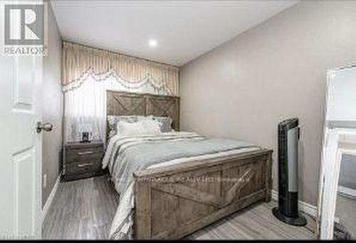 588 Strasburg Road, Kitchener, ON - Indoor Photo Showing Bedroom