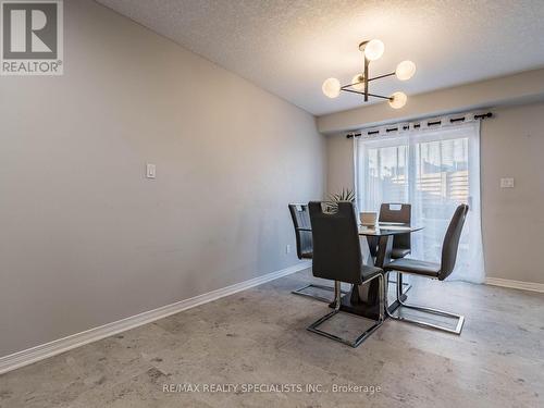 H-52 - 175 David Bergey Drive, Kitchener, ON - Indoor Photo Showing Dining Room