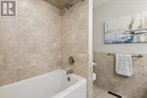 232 Nottingham Drive, Oakville, ON - Indoor Photo Showing Bathroom