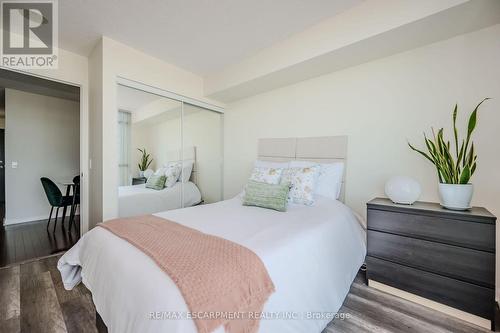 709 - 235 Sherway Gardens Road, Toronto, ON - Indoor Photo Showing Bedroom