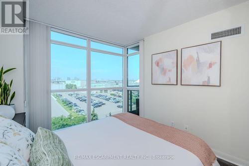 709 - 235 Sherway Gardens Road, Toronto (Islington-City Centre West), ON - Indoor Photo Showing Bedroom