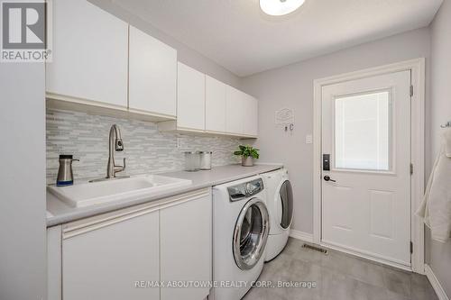 267 River Oaks Boulevard W, Oakville, ON - Indoor Photo Showing Laundry Room