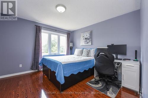 126 Saintsbury Crescent, Brampton, ON - Indoor Photo Showing Bedroom