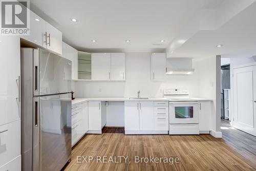 2602 Keele Street, Toronto, ON - Indoor Photo Showing Kitchen