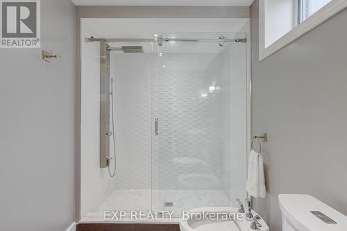 2602 Keele Street, Toronto, ON - Indoor Photo Showing Bathroom