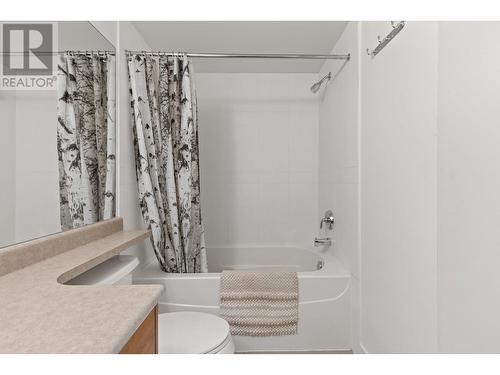 1089 Sunset Drive Unit# 114, Kelowna, BC - Indoor Photo Showing Bathroom