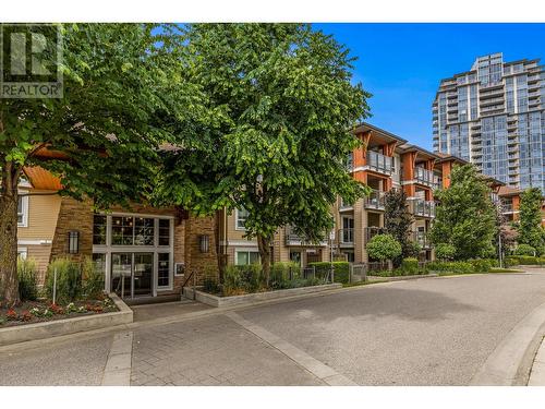 1089 Sunset Drive Unit# 114, Kelowna, BC - Outdoor With Facade