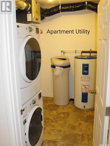 48 Whitewater Place, Yorkton, SK - Indoor Photo Showing Laundry Room