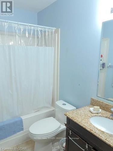 30 Revell Drive, Guelph, ON - Indoor Photo Showing Bathroom