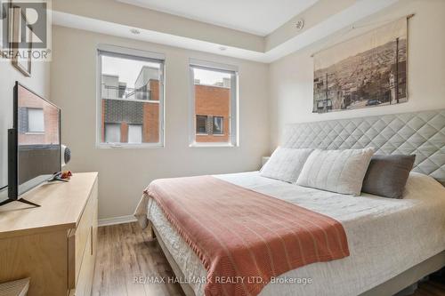 22 - 871 Wilson Avenue, Toronto, ON - Indoor Photo Showing Bedroom