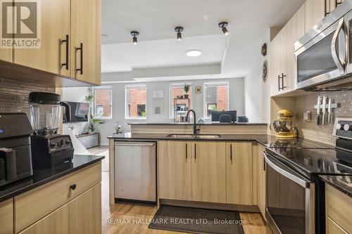 22 - 871 Wilson Avenue, Toronto, ON - Indoor Photo Showing Kitchen With Stainless Steel Kitchen