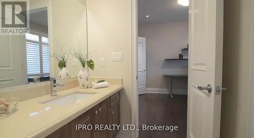 5116 Summersky Court, Mississauga, ON - Indoor Photo Showing Bathroom