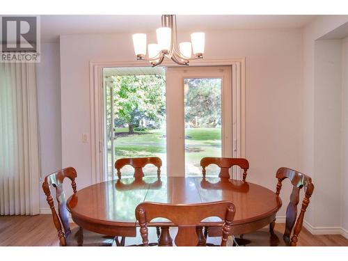 2365 Stillingfleet Road Unit# 327 Lot# 17, Kelowna, BC - Indoor Photo Showing Dining Room