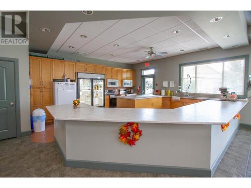 2365 Stillingfleet Road Unit# 327 Lot# 17, Kelowna, BC - Indoor Photo Showing Kitchen