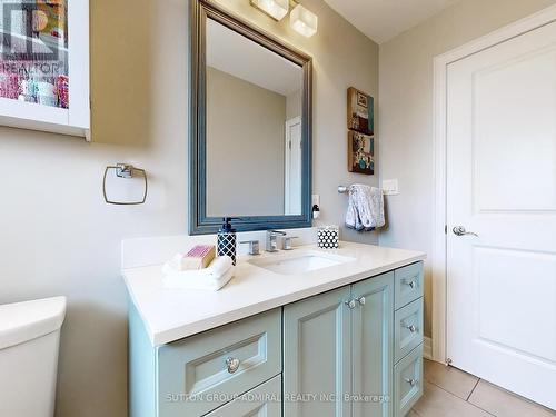 18 Ludstone Drive, Toronto, ON - Indoor Photo Showing Bathroom