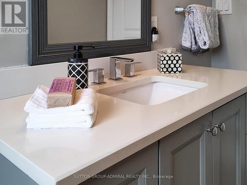 18 Ludstone Drive, Toronto, ON - Indoor Photo Showing Bathroom