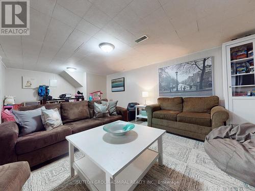 18 Ludstone Drive, Toronto, ON - Indoor Photo Showing Living Room