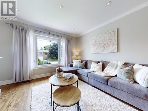 18 Ludstone Drive, Toronto, ON - Indoor Photo Showing Living Room