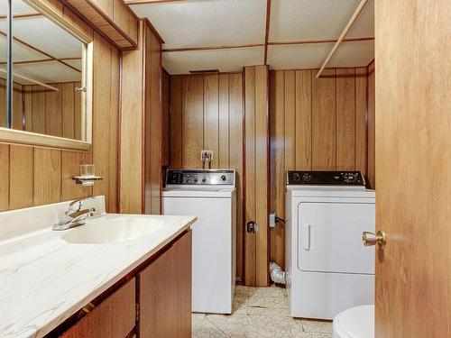 Powder room - 29 Place Montmorency, Laval (Laval-Des-Rapides), QC - Indoor Photo Showing Laundry Room