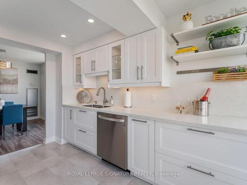 1609-1121 Steeles Ave W, Toronto, ON - Indoor Photo Showing Kitchen With Double Sink