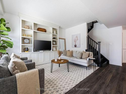 12 Fitzgerald St, Orangeville, ON - Indoor Photo Showing Living Room