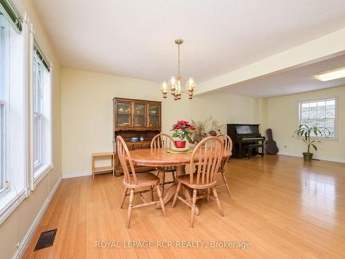 919 Guelph Rd, Centre Wellington, ON - Indoor Photo Showing Dining Room