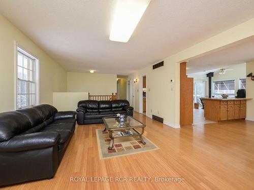 919 Guelph Rd, Centre Wellington, ON - Indoor Photo Showing Kitchen With Double Sink