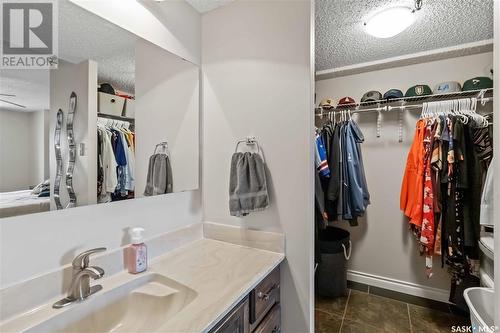 605 315 5Th Avenue N, Saskatoon, SK - Indoor Photo Showing Bathroom