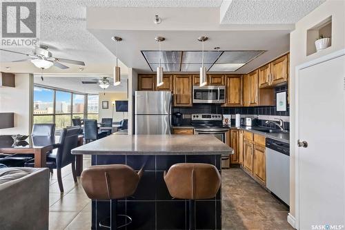 605 315 5Th Avenue N, Saskatoon, SK - Indoor Photo Showing Kitchen With Stainless Steel Kitchen With Double Sink