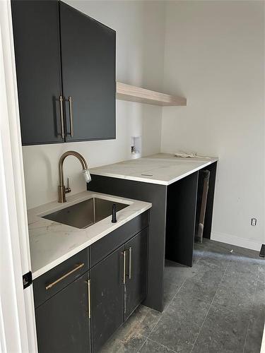 278 Glenbush Street, Winnipeg, MB - Indoor Photo Showing Kitchen