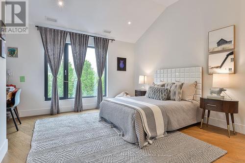 108 Stratford Crescent, Toronto, ON - Indoor Photo Showing Bedroom