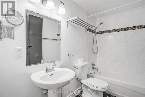 522 Lana Terrace, Mississauga, ON - Indoor Photo Showing Bathroom