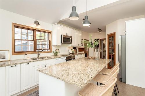 195 Cordova Street, Winnipeg, MB - Indoor Photo Showing Kitchen With Double Sink