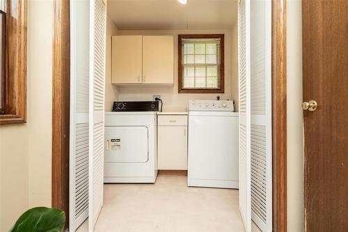 195 Cordova Street, Winnipeg, MB - Indoor Photo Showing Laundry Room