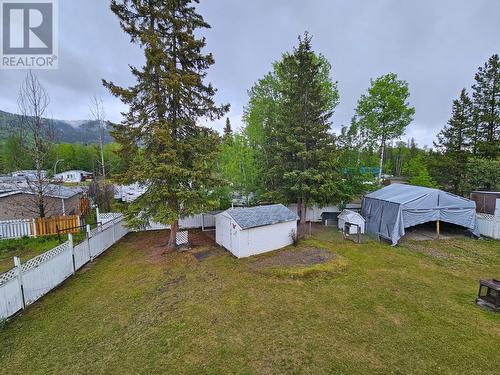 219 Cottonwood Crescent, Tumbler Ridge, BC - Indoor Photo Showing Garage