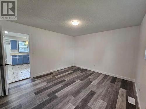 219 Cottonwood Crescent, Tumbler Ridge, BC - Indoor Photo Showing Kitchen