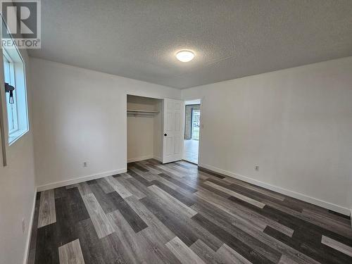 219 Cottonwood Crescent, Tumbler Ridge, BC - Indoor Photo Showing Kitchen