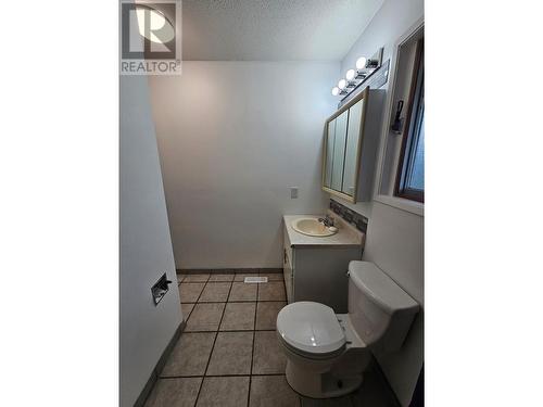 219 Cottonwood Crescent, Tumbler Ridge, BC - Indoor Photo Showing Bathroom