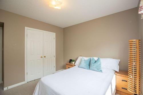 50 Phillipo Drive, Hamilton, ON - Indoor Photo Showing Bedroom