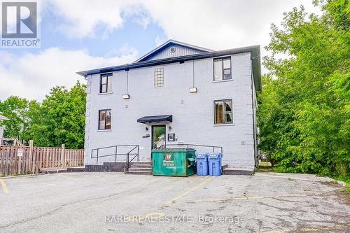 68 Dunlop Street, Orillia, ON - Outdoor